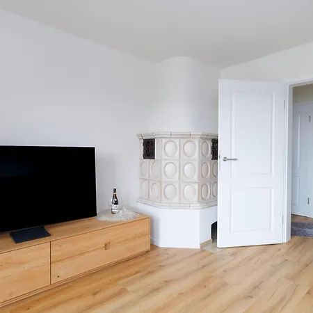 Am Waldrand Mit Panoramablick | Balkon | 2 Personen + 1 Kleinkind