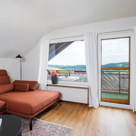 Am Waldrand Mit Panoramablick | Balkon | 2 Personen + 1 Kleinkind * Glatten
