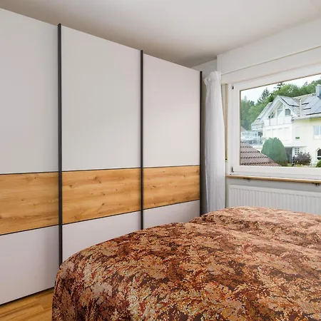 Apartment Am Waldrand Mit Panoramablick | Balkon | 2 Personen + 1 Kleinkind