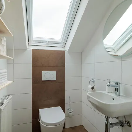 Apartment Am Waldrand Mit Panoramablick | Balkon | 2 Personen + 1 Kleinkind