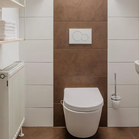 Am Waldrand Mit Panoramablick | Balkon | 2 Personen + 1 Kleinkind Glatten