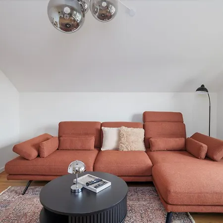 Am Waldrand Mit Panoramablick | Balkon | 2 Personen + 1 Kleinkind Apartment